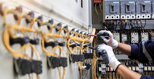Professional Outlet Repair technician working in Harris County County, TX